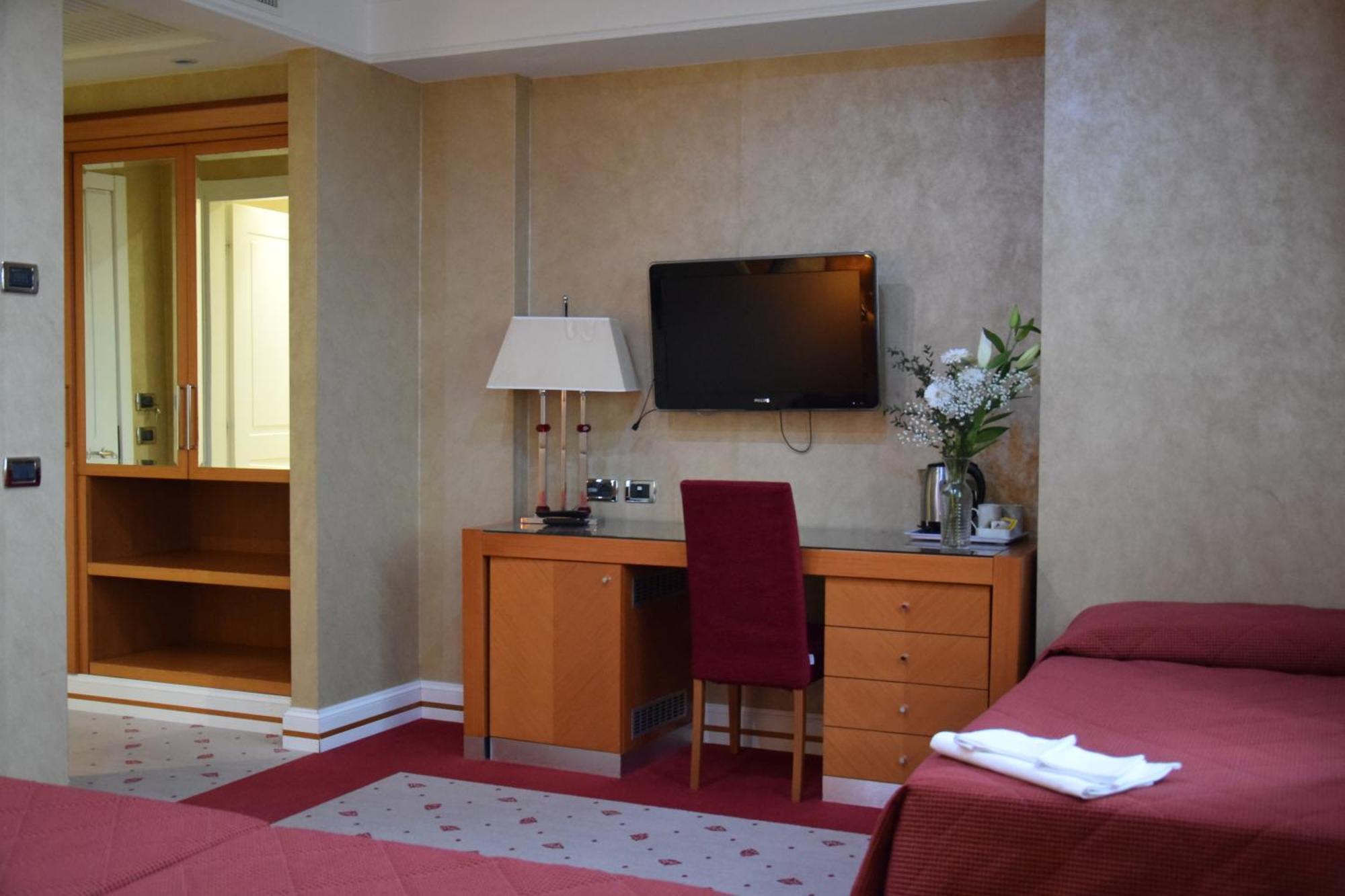 Hotel Perusia Perugia Ngoại thất bức ảnh