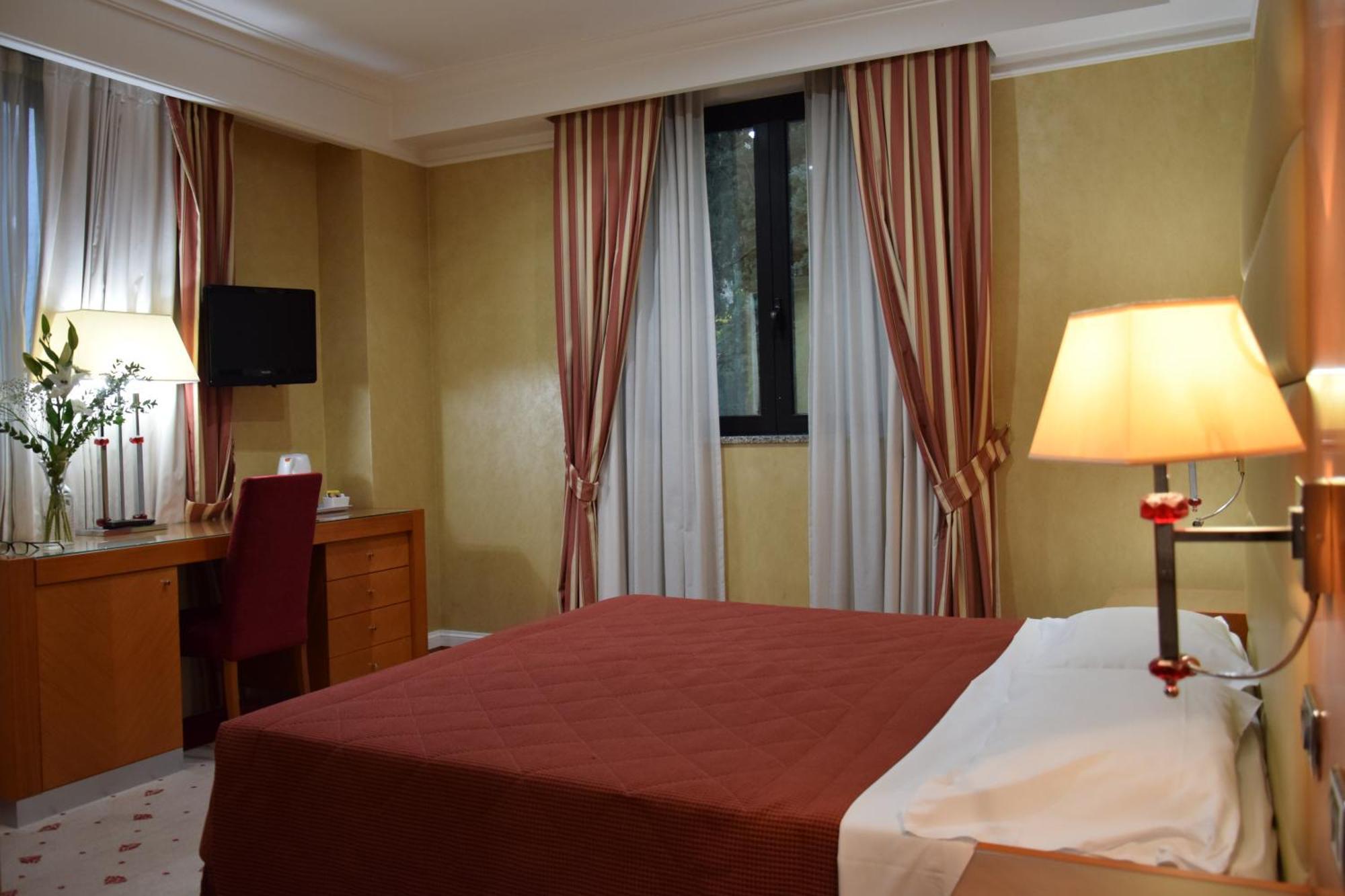 Hotel Perusia Perugia Ngoại thất bức ảnh