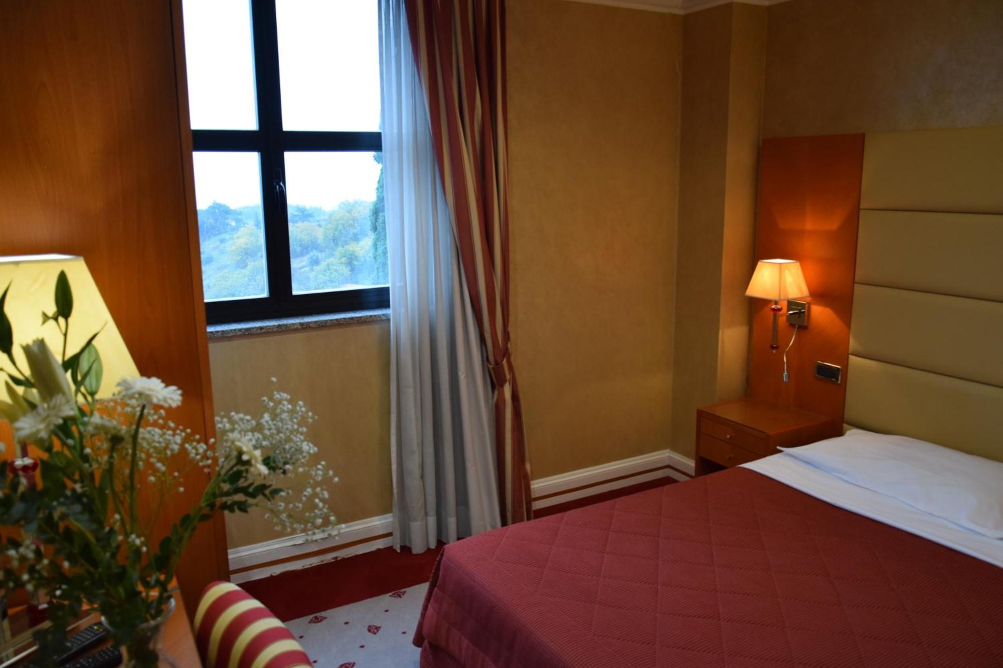 Hotel Perusia Perugia Ngoại thất bức ảnh